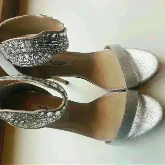 NEW!🥳🎊HOST PICK🎊🥳Nina Fayth Platform Heels. - Picture 5 of 7